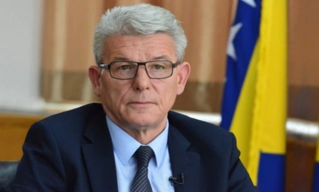 Džaferović tvrdi da Šmit mora osigurati finansiranje izbora