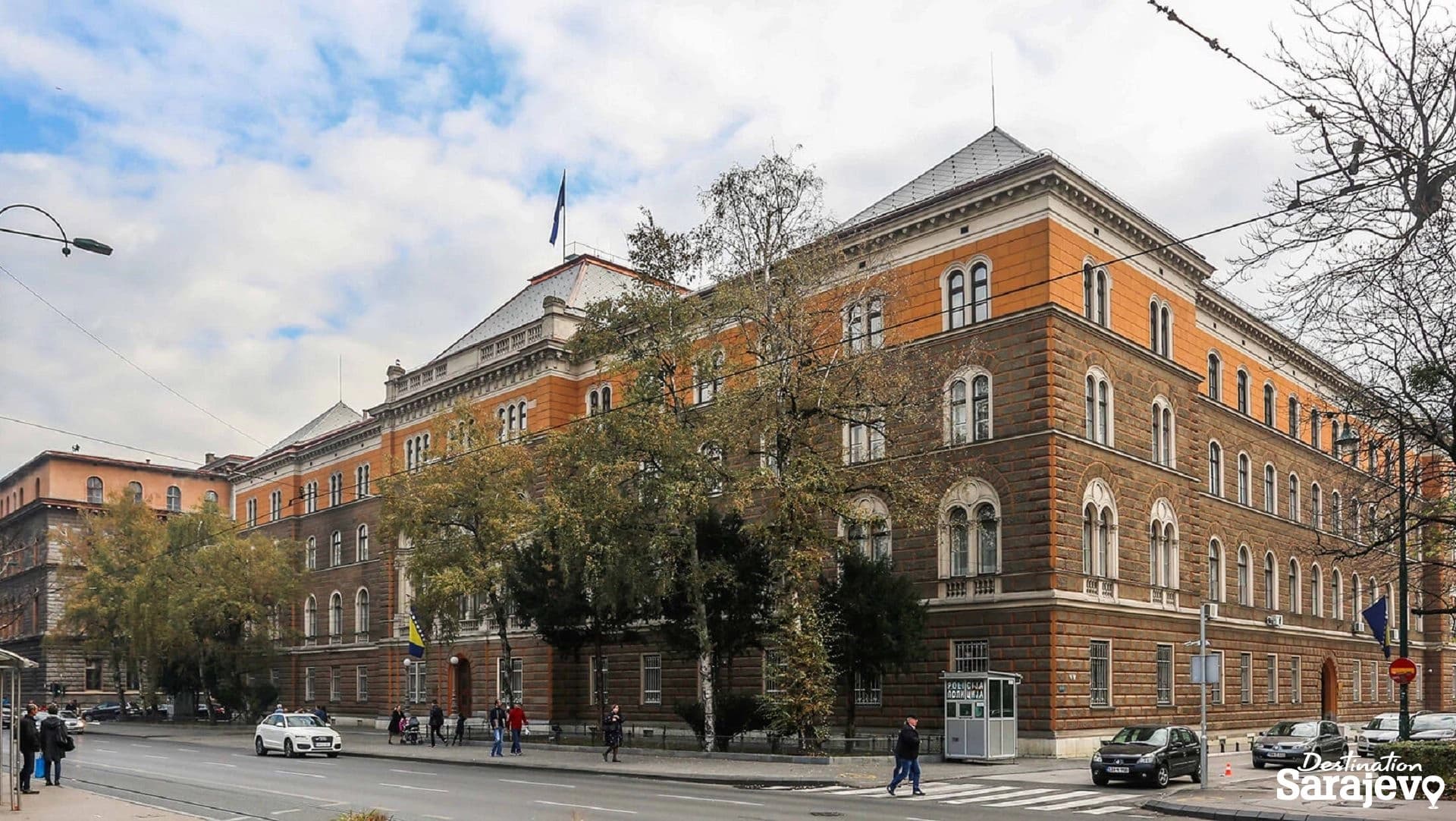 Komšić, Bećirović i Bošnjak čestitali Božić