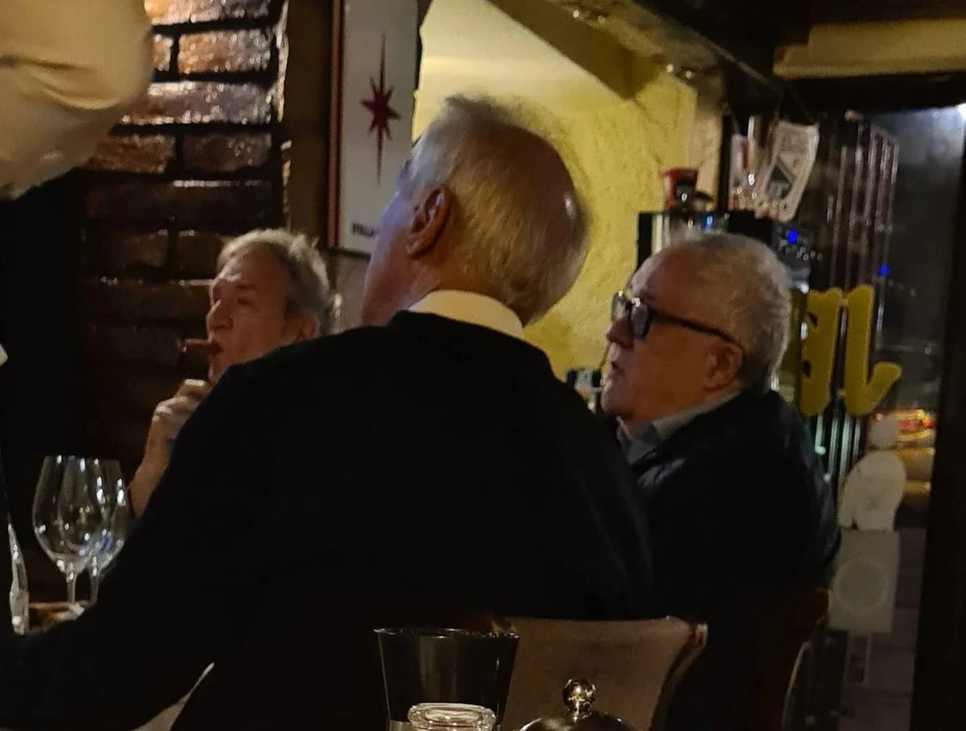 Kostić nastavlja kupovinu glasova za Zorana Kneževića