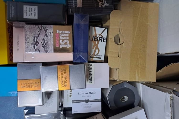 Krijumčario parfeme u sanitetskom vozilu Doma zdravlja Banjaluka