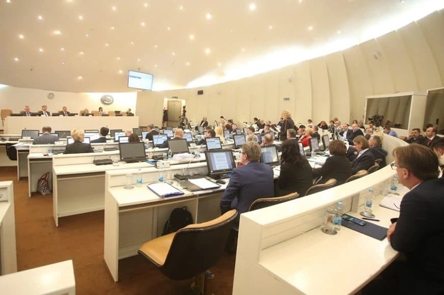 Lovrinović, Magazinović i Osmanović: Nismo mi krivi, Parlament BiH mora raditi