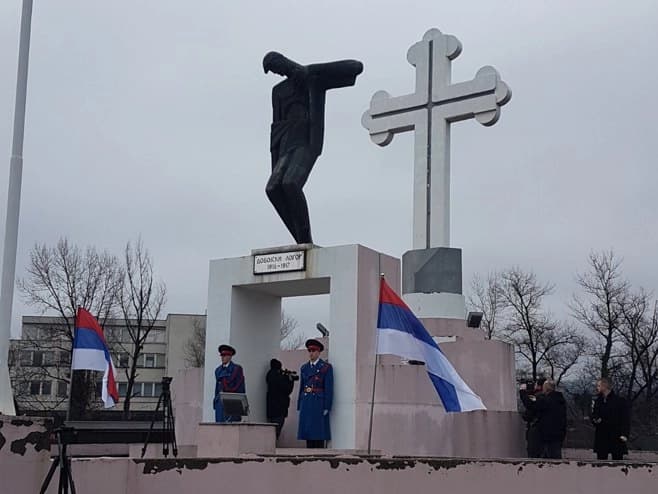 Milunović: Srpskom narodu demokratiju uvozili bombama kako bi ga uništili