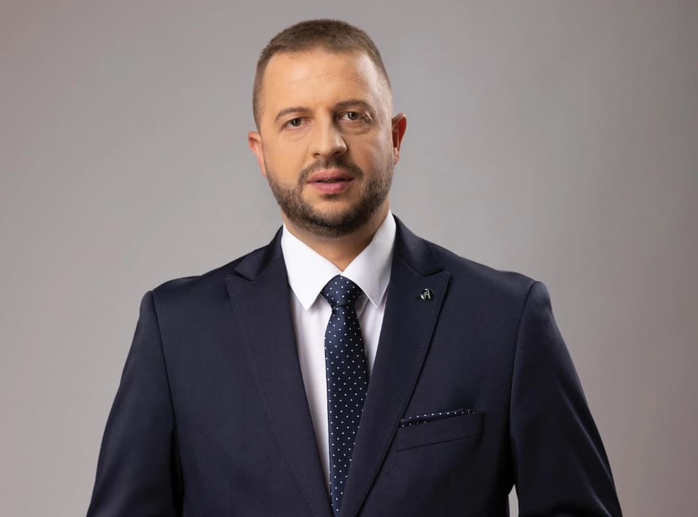 Nešković: Odluke se mogu donositi i na drugačiji način