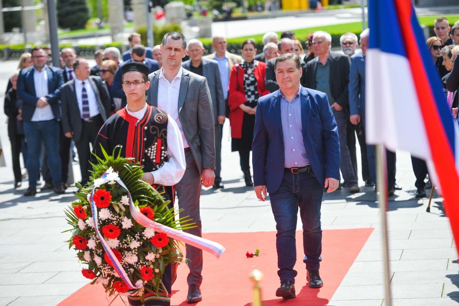 Odbornici Ujedinjene Srpske položili vijence povodom Dana grada