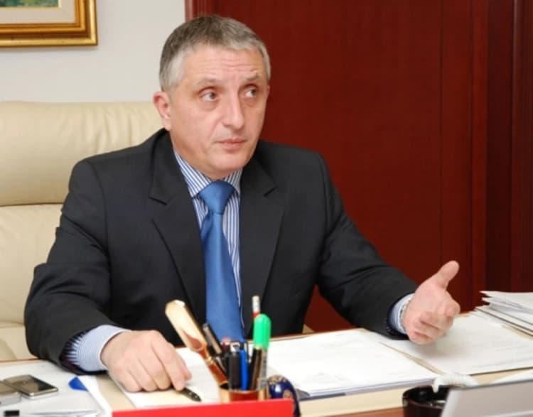 Oglasio se Stanislav Čađo, direktor firme koja isporučuje kiseonik UKC