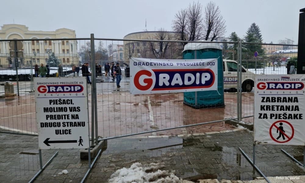 Počela izgradnja pješačke platforme pored banjalučke Gradske uprave