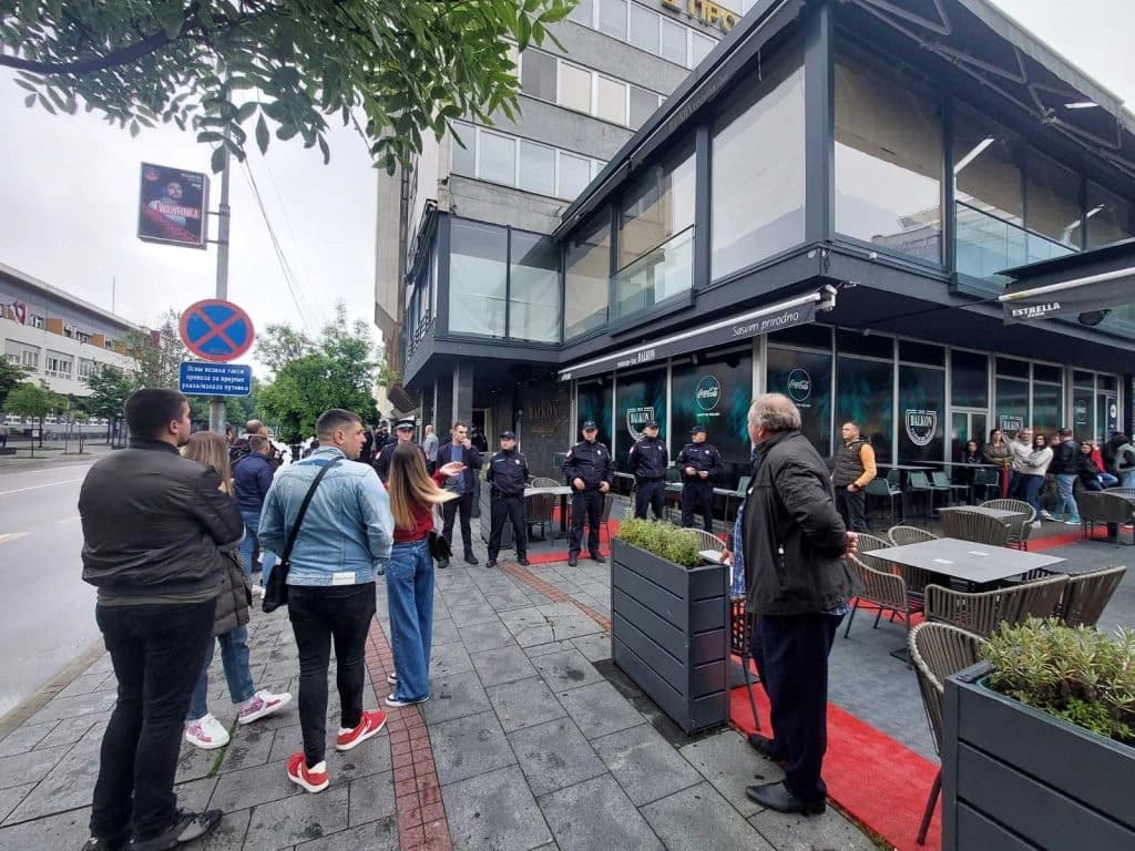 Policija izuzima “Balkon” od Milakovića