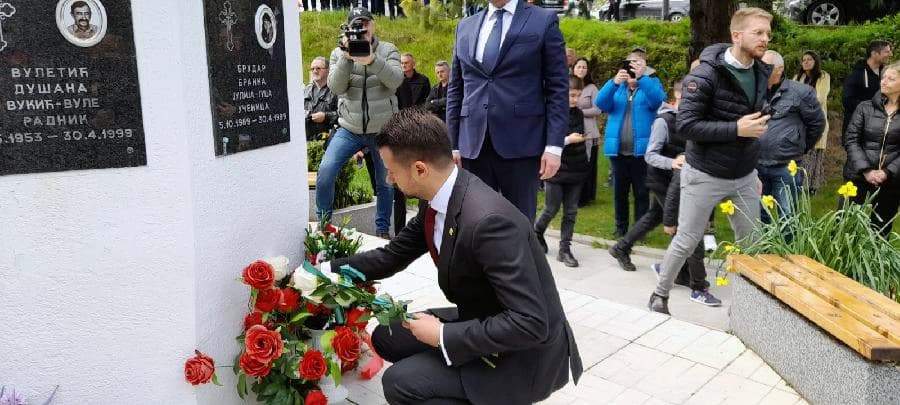 Predsjednik Crne Gore odao počast žrtvama NATO bombardovanja u Murinu
