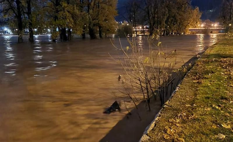 Rijeka Bosna u Doboju 241 cm, sa tendencijom rasta