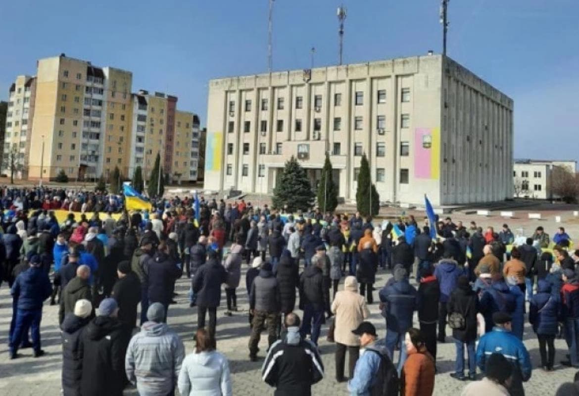 Rusi danas zauzeli grad, a onda ga mirno predali Ukrajincima