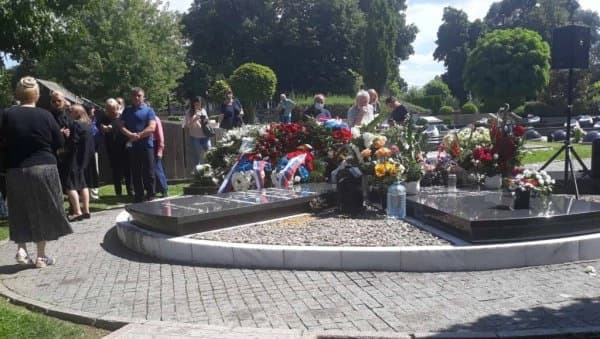 Sahranjen Miroslav Lazanski