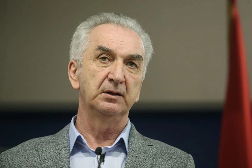 Šarović: Neophodno zamrznuti cijene goriva, standard stanovništva je ugrožen