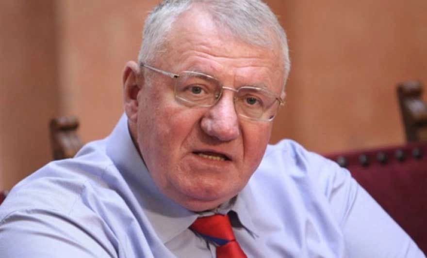 Šešelj razotkrio Manojlovića