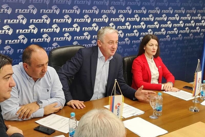 “Srpska još nema svoju vojsku, UIO, VSTS i Agenciju za lijekove”