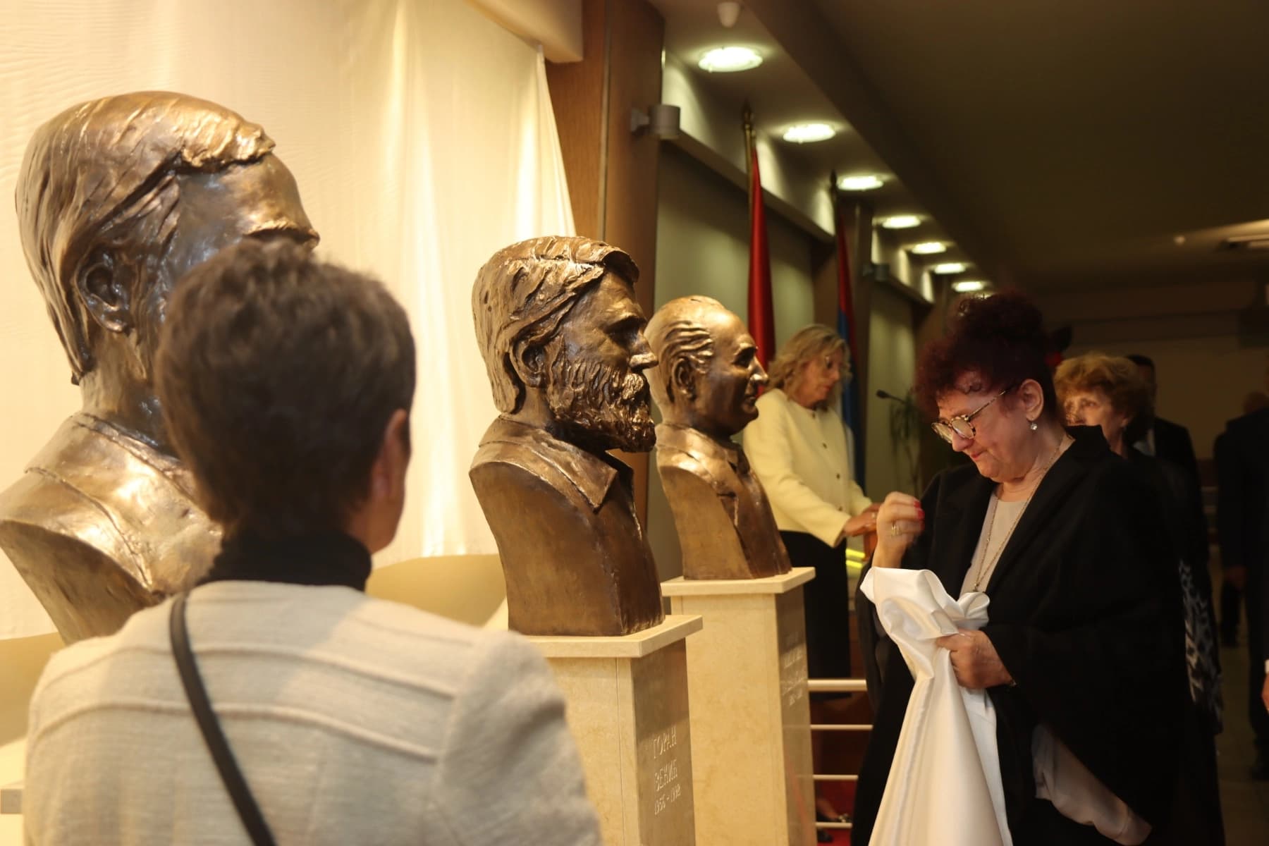 Stevandić: Ubijeni poslanici su bili civili, a ne vojna meta