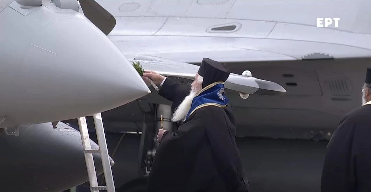 Stiglo prvih 6 “rafala”: Odmah poprskani svetom vodicom