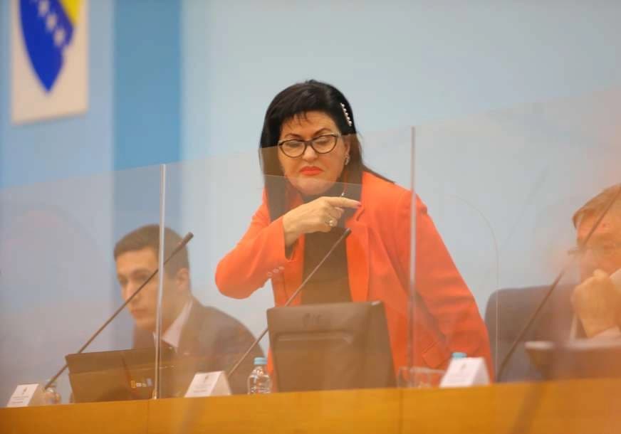 Svi se pitaju jedno: Ko je Nataša Radulović i šta znači ‘obadati se’