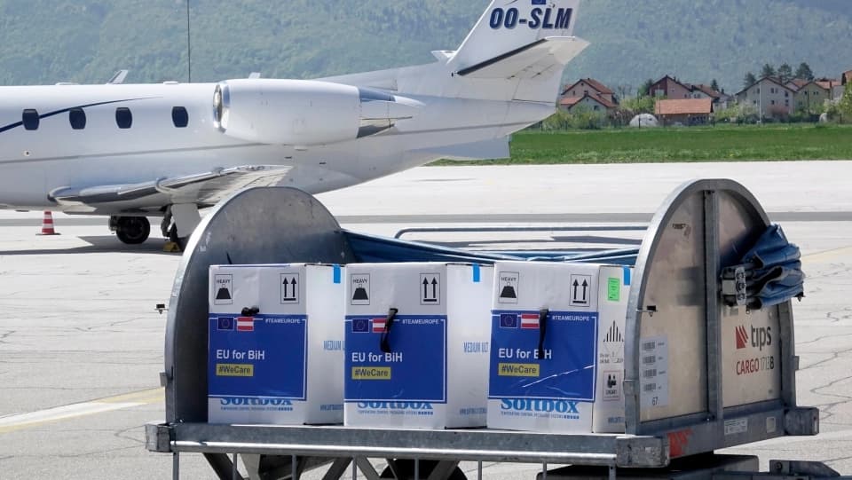 U BiH stiglo još 12.870 doza vakcina Pfizer iz Evropske unije