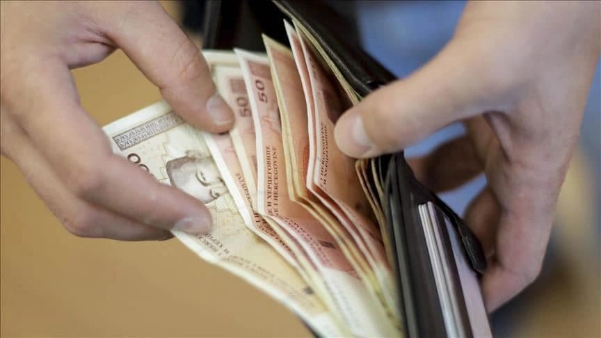 U Srpskoj BDP po glavi stanovnika najmanji, a minimalna plata najveća