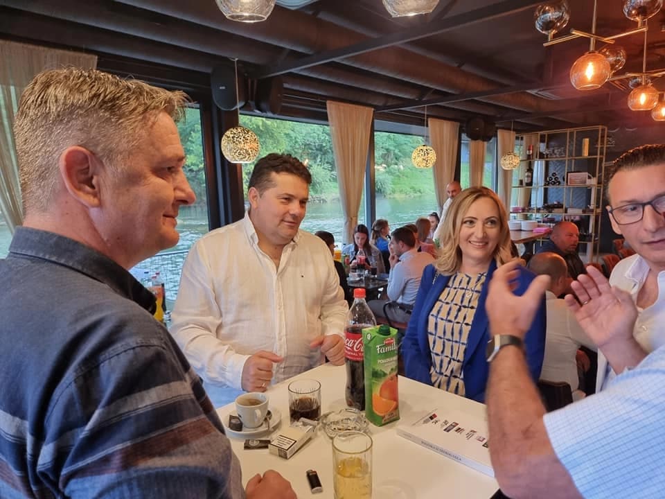 “Ujedinjena Srpska primjer kako se pravi uspješan tim.”