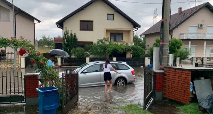 Voda se povukla, građani Modriče u strahu od novih poplava