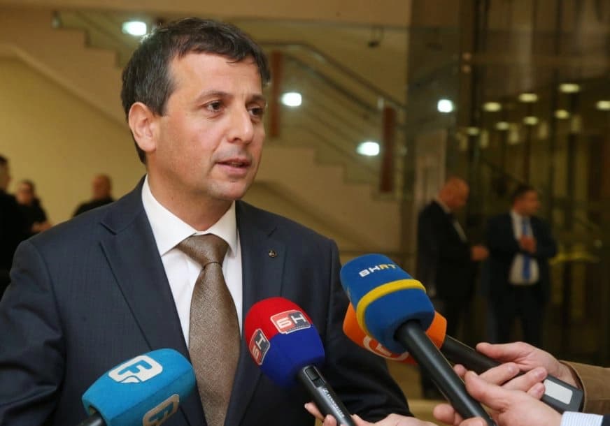 Vukanović tvrdi da je Stanivuković napravio zaokret ka “crvenim stazama”