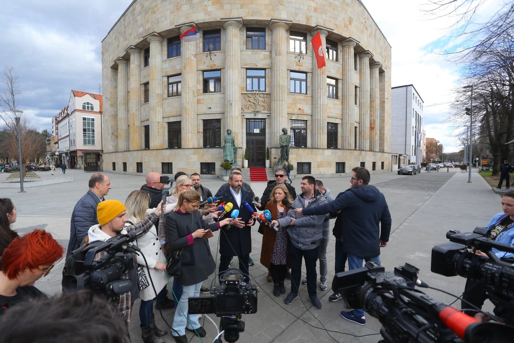 Vukelić o napadima na vozila banjalučkih novinara: Ovo je otišlo predaleko
