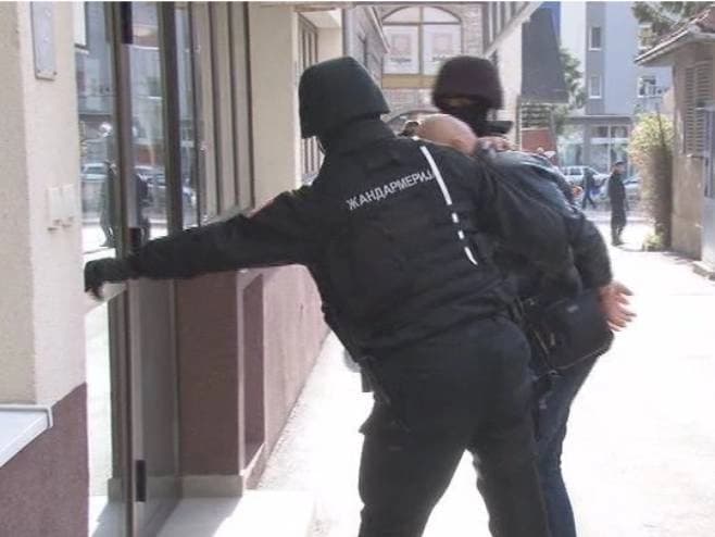 Zaplijenjeno dva kilograma skanka i kokain