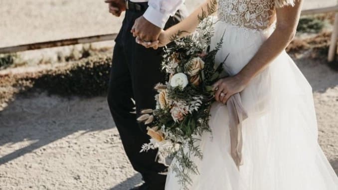 Zaražen pozivao ljude na svadbu, izljubio se sa 600 svatova