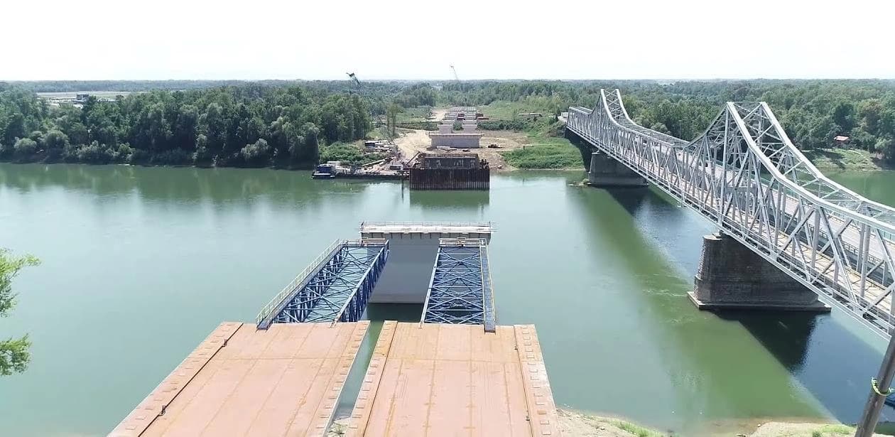 Završeni najteži radovi na mostu kod Sremske Rače između Srbije i BiH