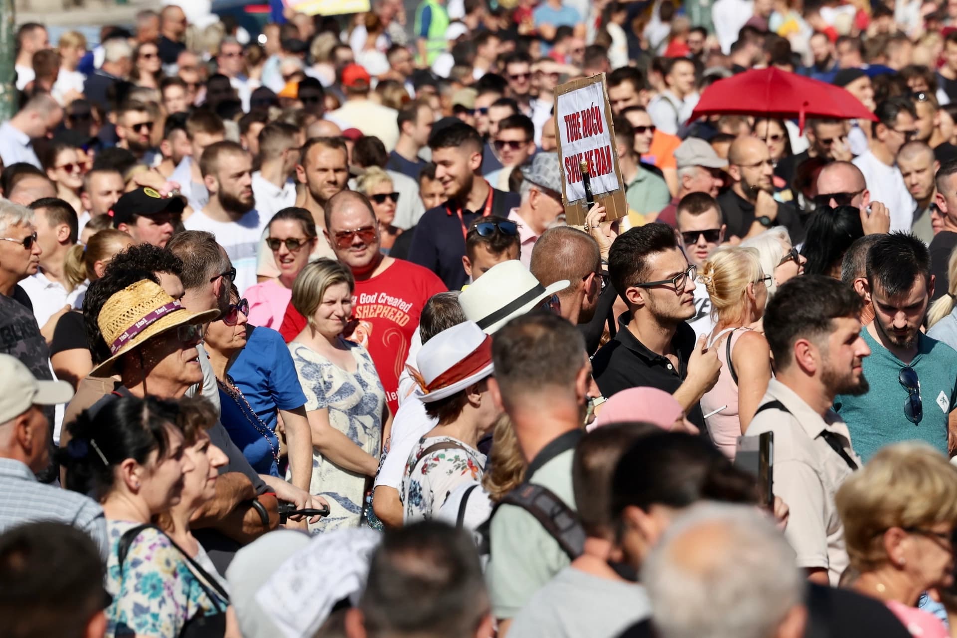 Završeni protesti u Sarajevu, nezadovoljni građani zatražili promjene