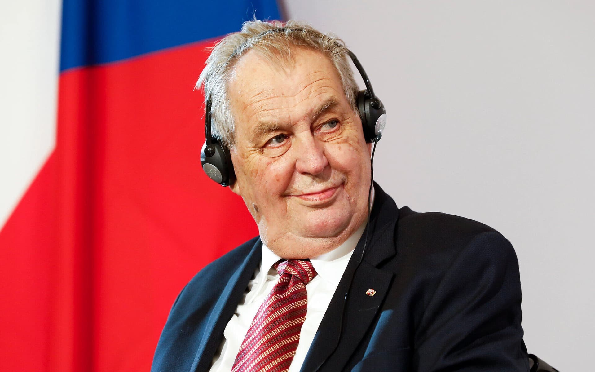 Zeman: Nema dokaza da su ruski obavještajci ušli u skladište
