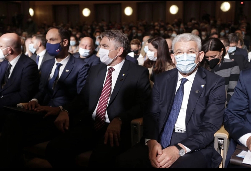 “Bez konstitutivnosti nema ni BiH” Odgovor iz Srpske na Komšićeve poruke sa Bleda