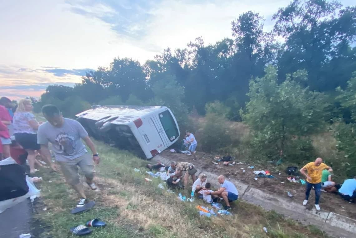 Bilans prevrtanja autobusa u Bugarskoj iz Srbije; 12 povređeno, vozaču amputiraju nogu?