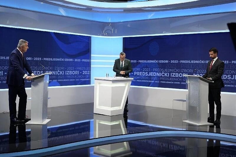 Đukanovića trese groznica u TV duelu