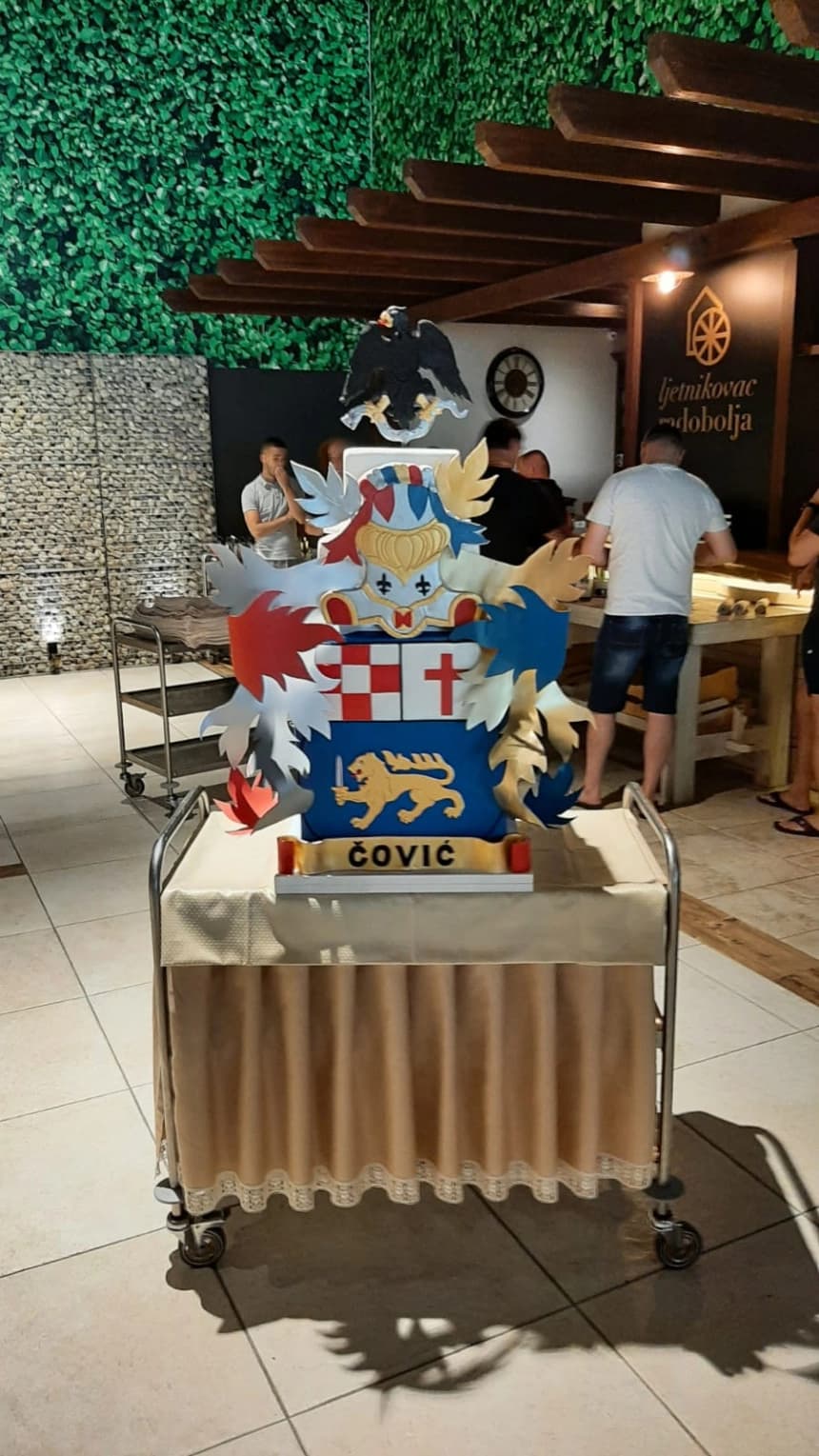 Dodik na proslavi rođendana Dragana Čovića u Mostaru: Zabava uz Halida Bešlića, klapu i zanimljivu tortu