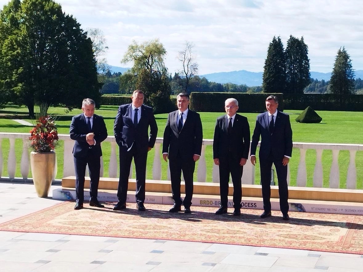 Džaferović i Komšić odbili prijedlog deklaracije, Pahor i Milanović je povlače