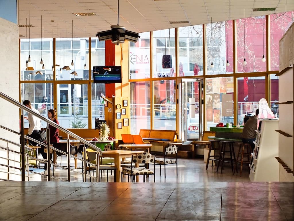 Grad obećao pomoć: Podrška za realizaciju četiri projekta za mlade u Domu omladine