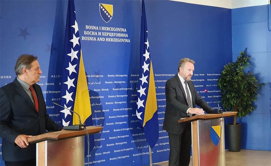 Izetbegović: Dodikove najave nisu provodive, spreman sam sjesti s njim jedan na jedan