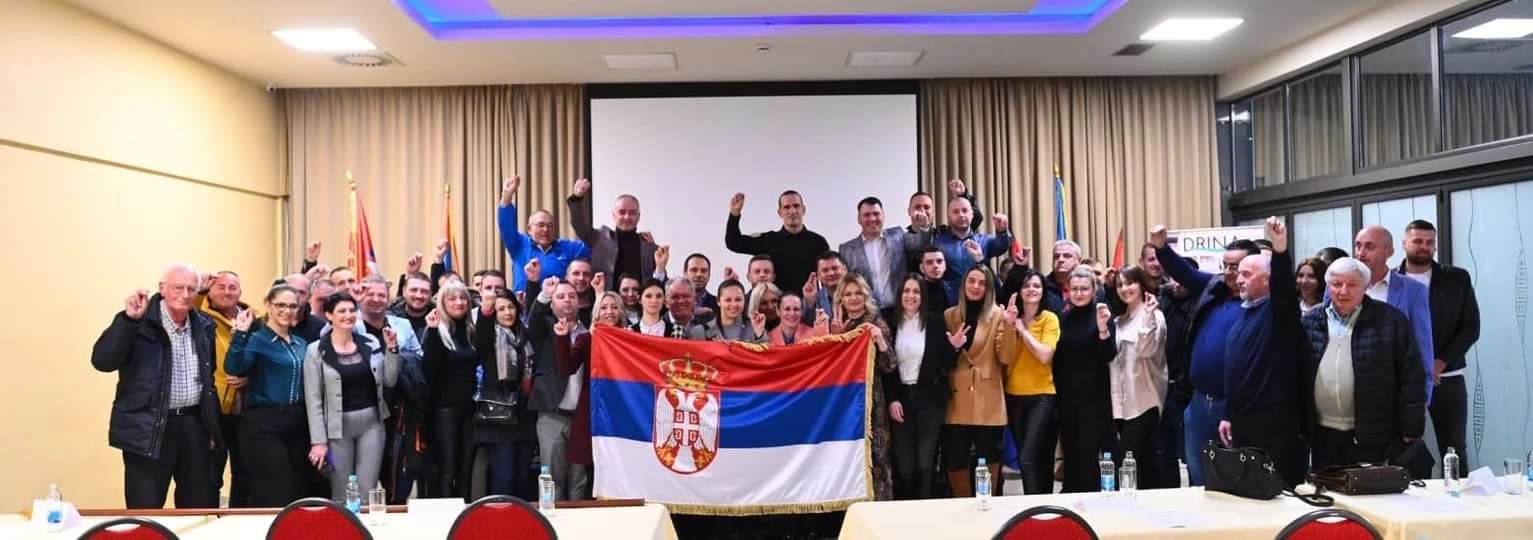 “Jaka Srbija znači i jaka Republika Srpska” gradski odbor Ujedinjene Srpske Bijeljina, dočekao delegaciju SNS-a
