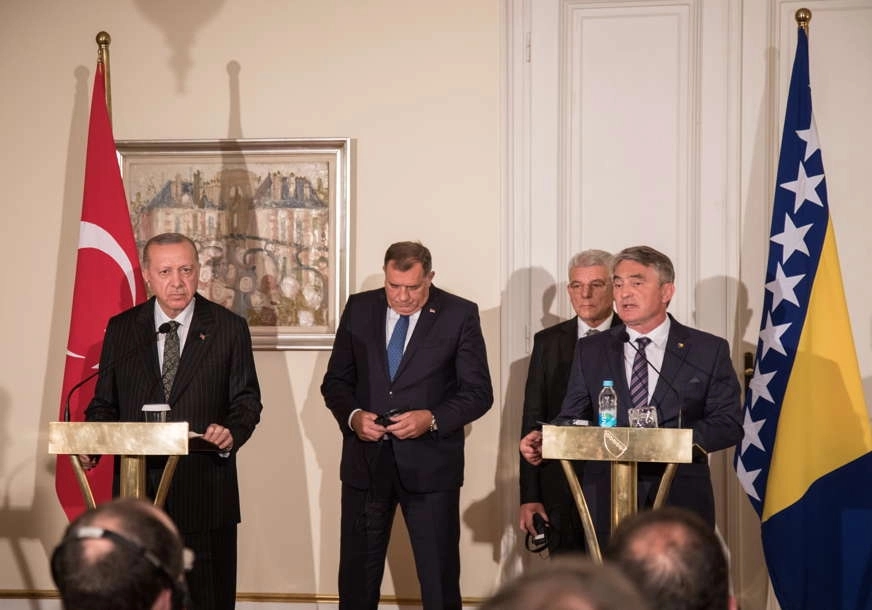 Komšić odgovorio Dodiku “Ja nisam toliki hipik da se može desiti mirna disolucija BiH”