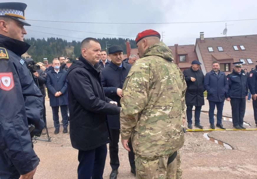 Lukač ističe da bošnjački političari sve rade s ciljem stvaranja ratno-huškačke atmosfere