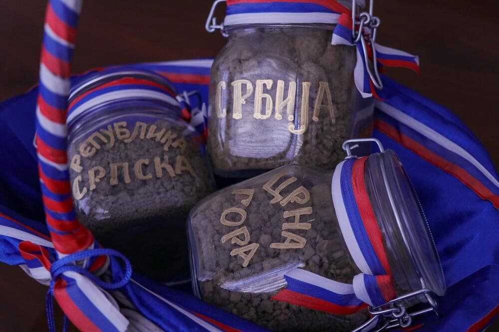 Ministar Selaković ne ide praznih ruku na sahranu Deda Đorđa: Ono što će da ponese na Zejtinlik ima jaku simboliku