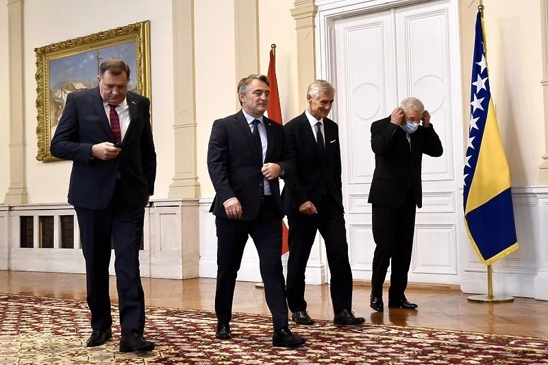 “Mislio sam dovesti harmonikaša da relaksiram atmosferu” Dodik nakon sastanka Predsjedništva sa austrijskim ministrom otkrio svoje planove