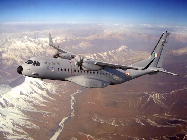 Mogu da lete 11 sati i ponesu 10 tona: Srbija od Erbasa kupuje transportne avione C-295