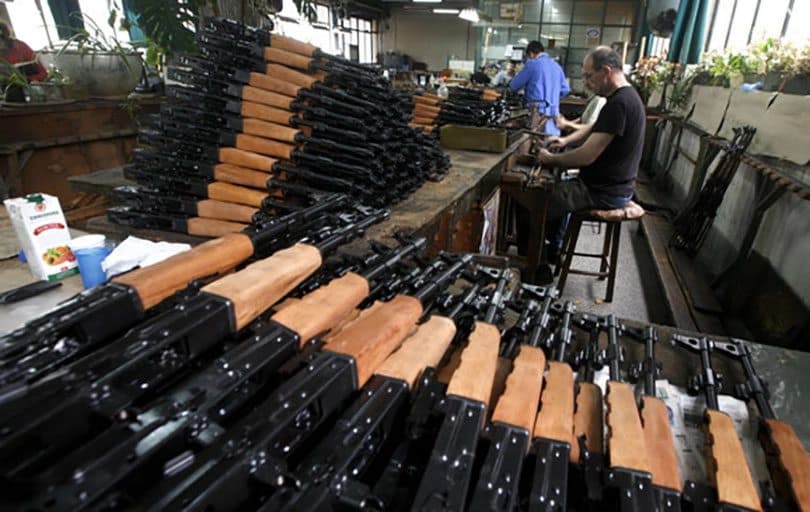 Najveći ugovor u istoriji fabrike: Zastava izvozi u SAD oružje vredno 234 miliona dolara