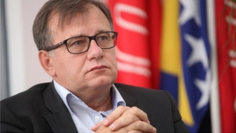 Nikšić traži od Inzka da uskrati primanja svim dužnosnicima koji učestvuju u blokadi institucija