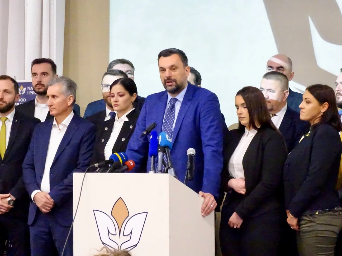 NiP: Koja je uloga kuma porodice Izetbegović u izgradnji autoputa Sarajevo-Beograd?