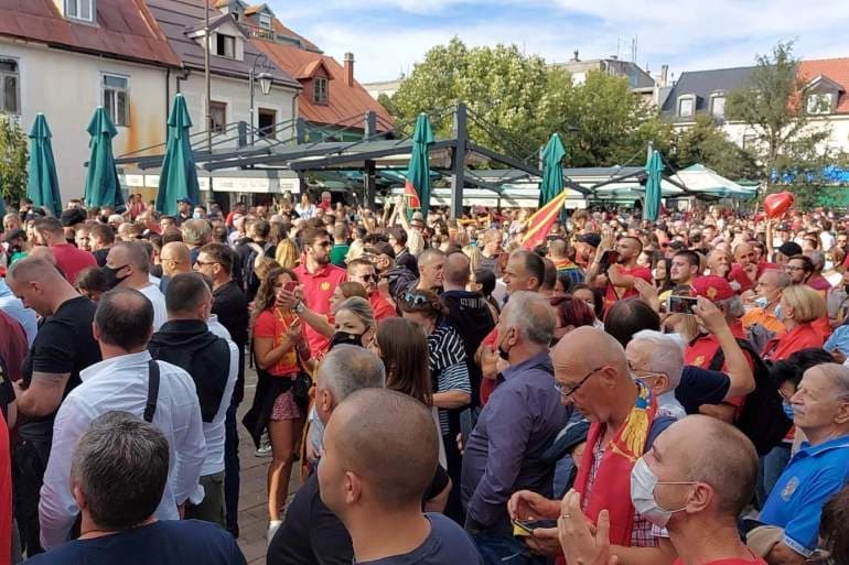 Novi protest na Cetinju: Policija obezbeđuje manastir, postavljena i zaštitna ograda