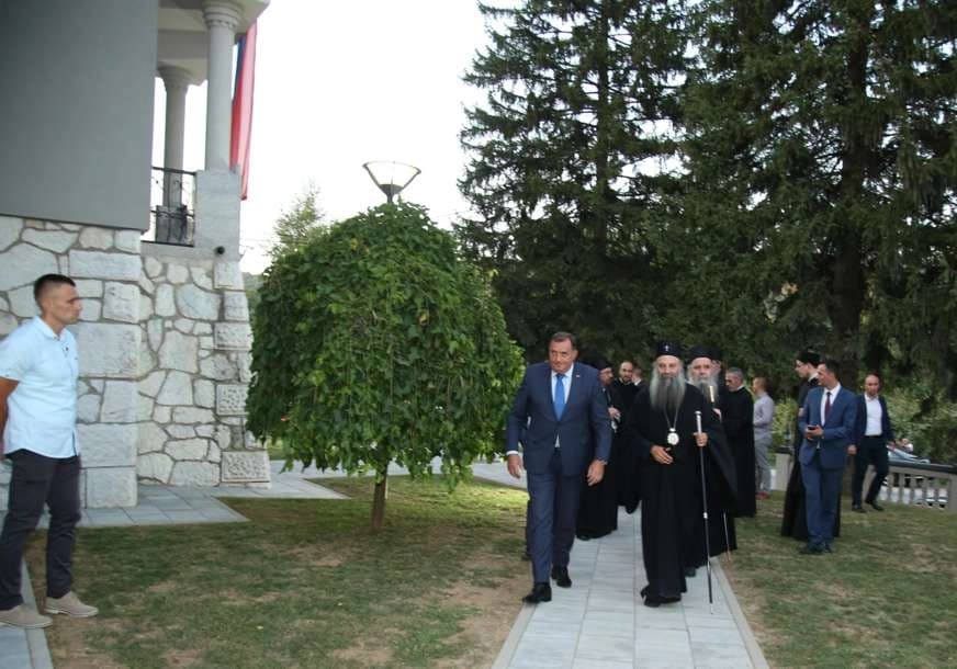 Patrijarh Porfirije razgovarao sa republičkim vlastima i liderima političkih stranaka